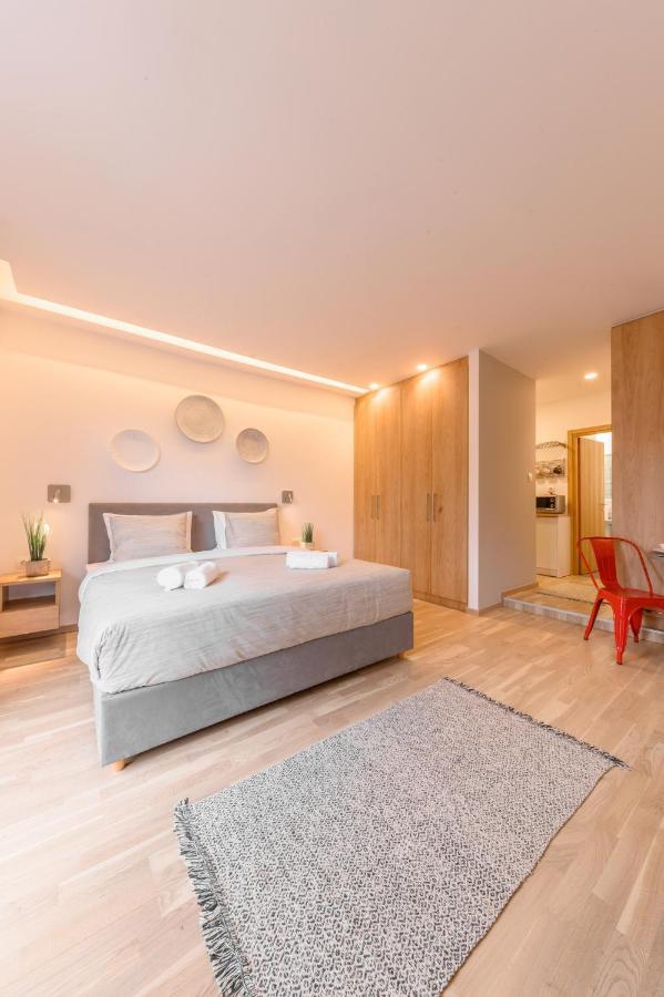 Magnolia City Suite Patras Buitenkant foto